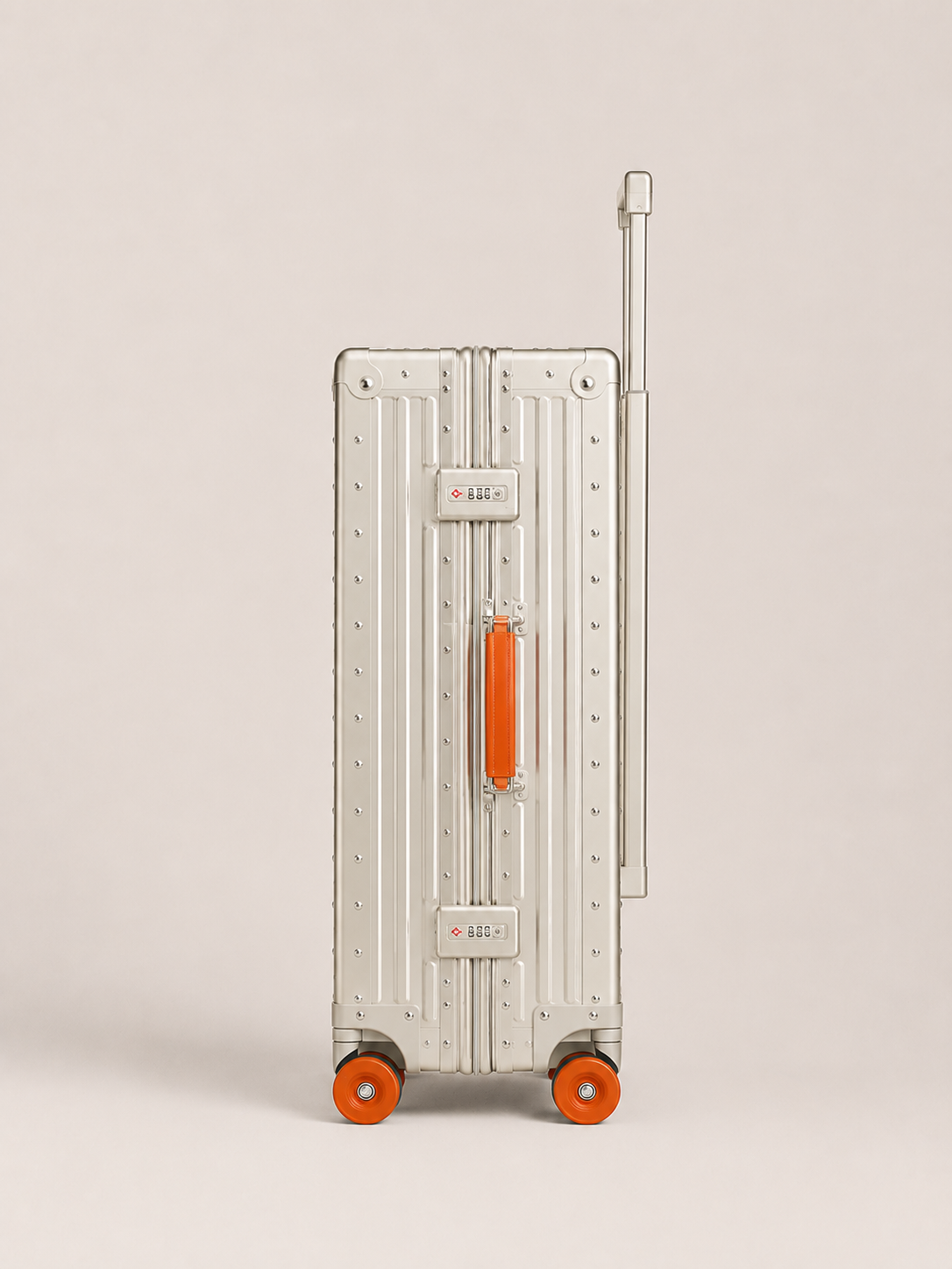 The Aluminum Check-In Silver / Orange