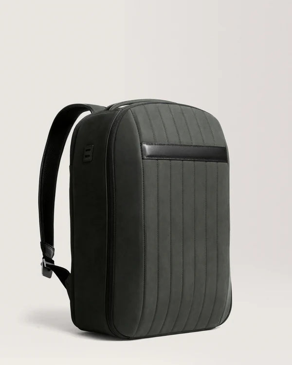 The Apex 72h Trevel Backpack Charcoal