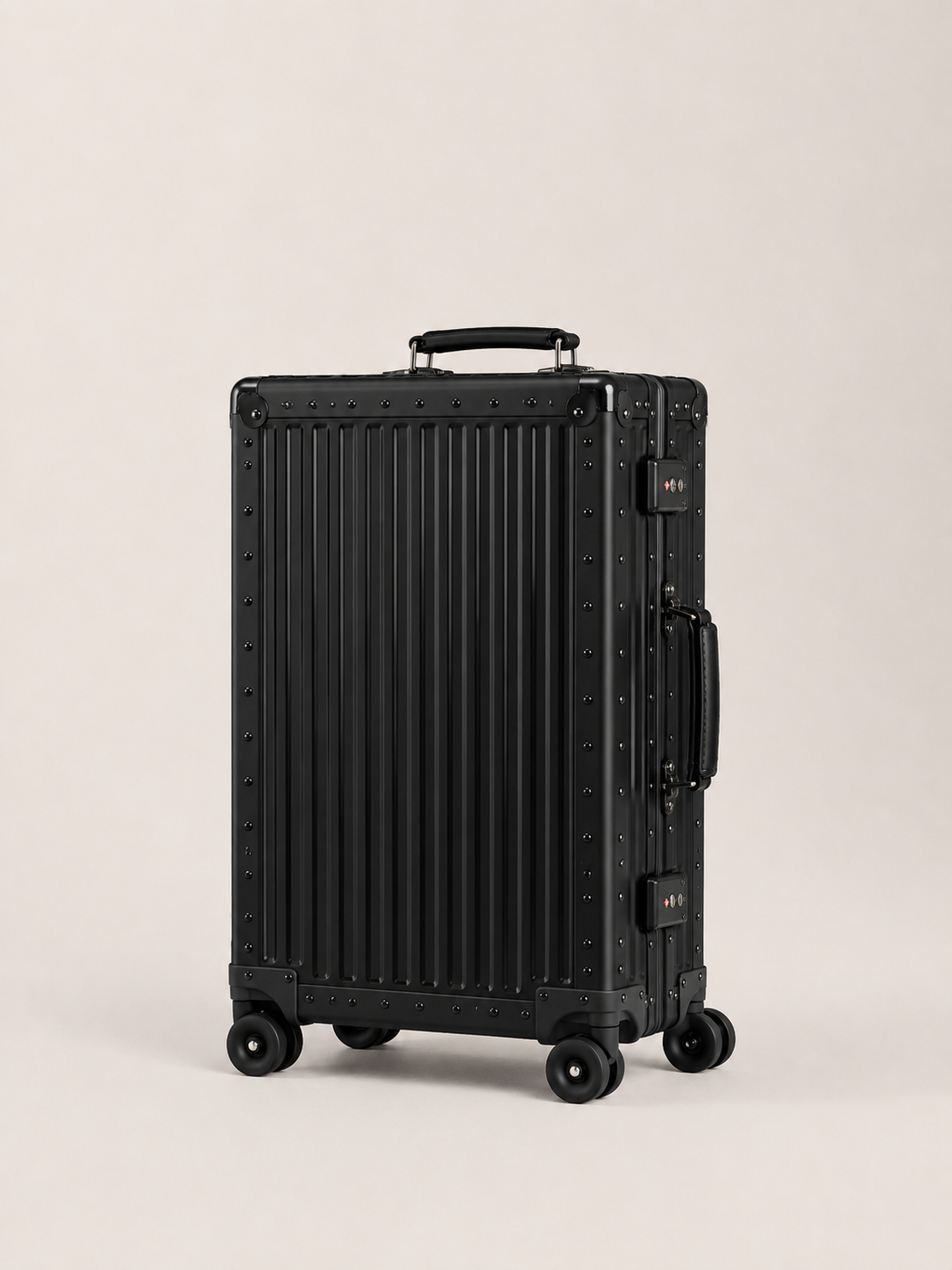 The Aluminum Carry-On Black